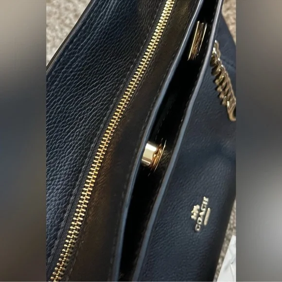 Coach Black Leather Turnlock Tote 2 with Gold hardware - Picture 2 of 7